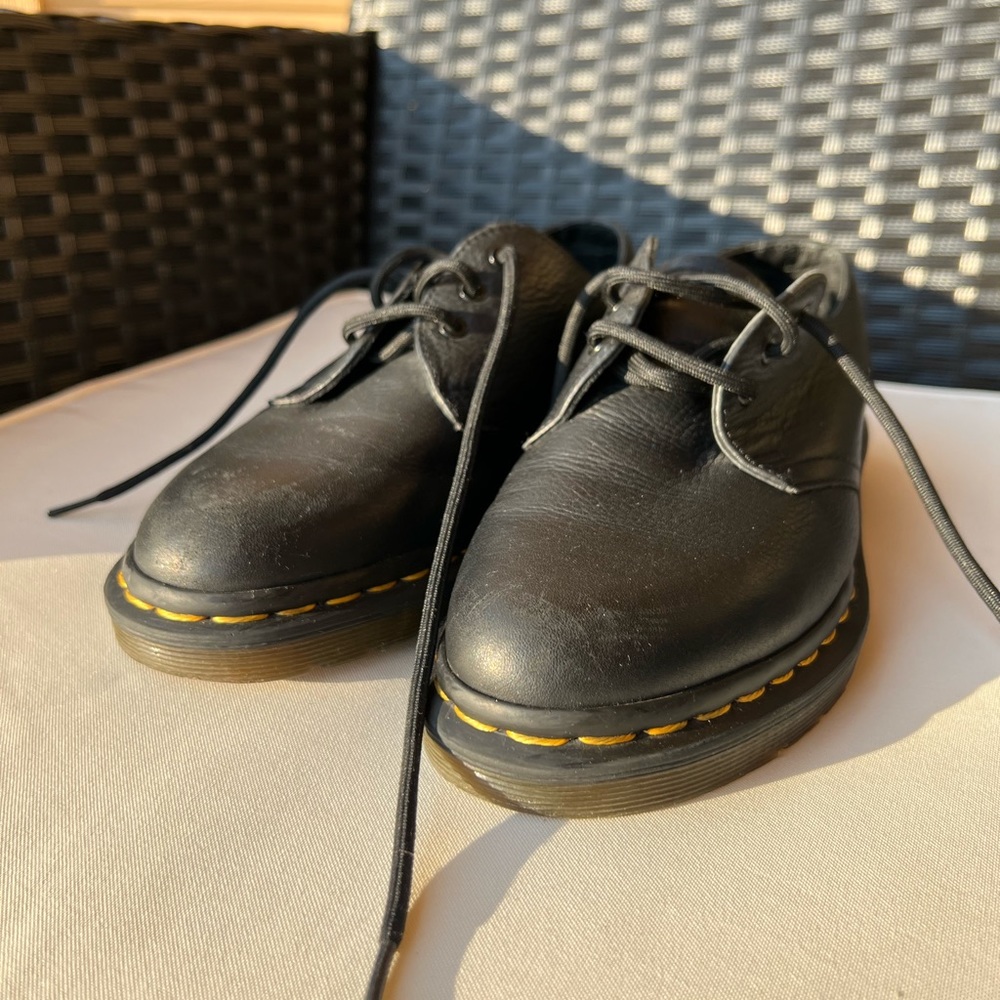 Women’s Doc Martens Shoes For Sale (Size 6)